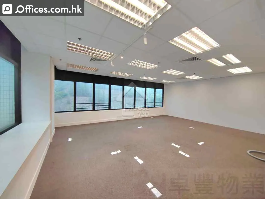 82 King Lam Street