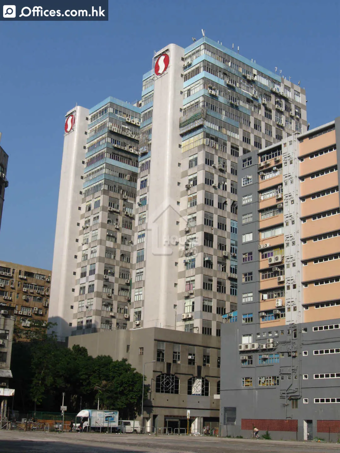 32 Lam Hing Street