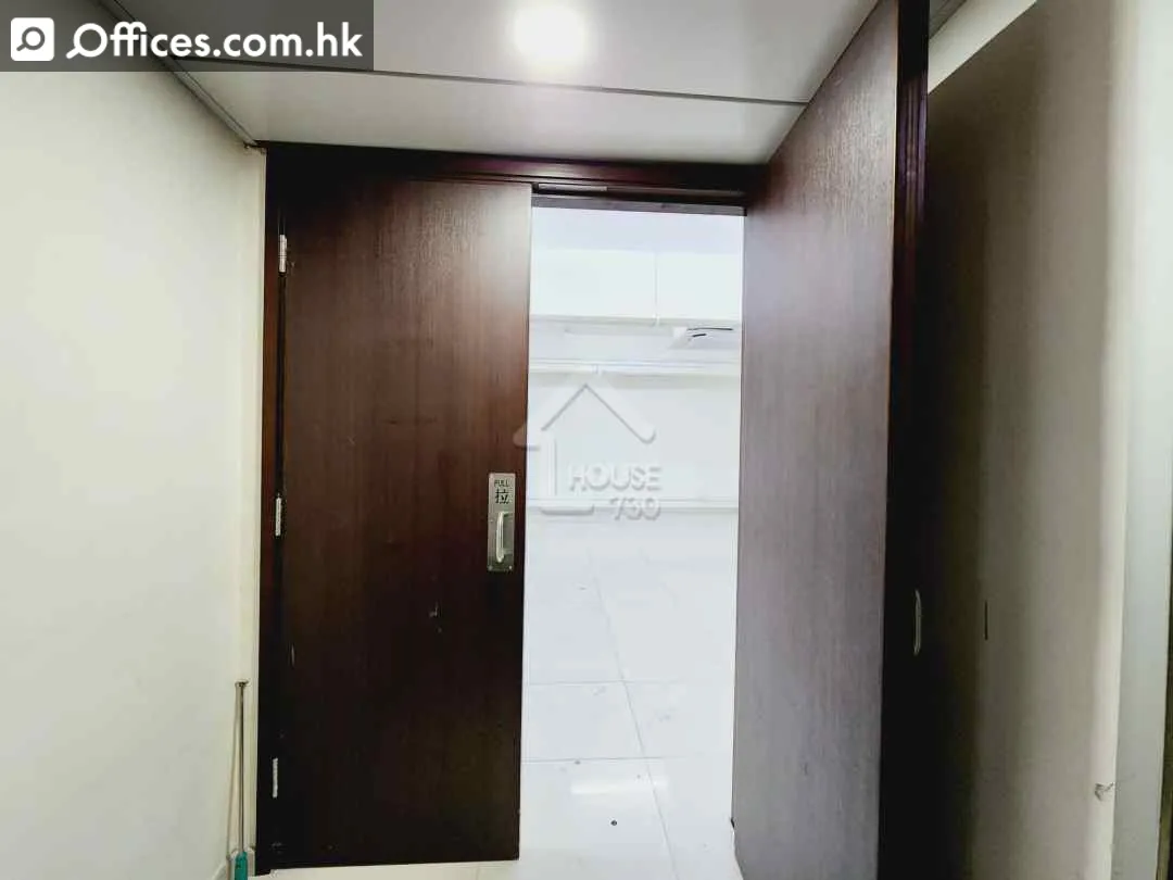 93 King Lam Street