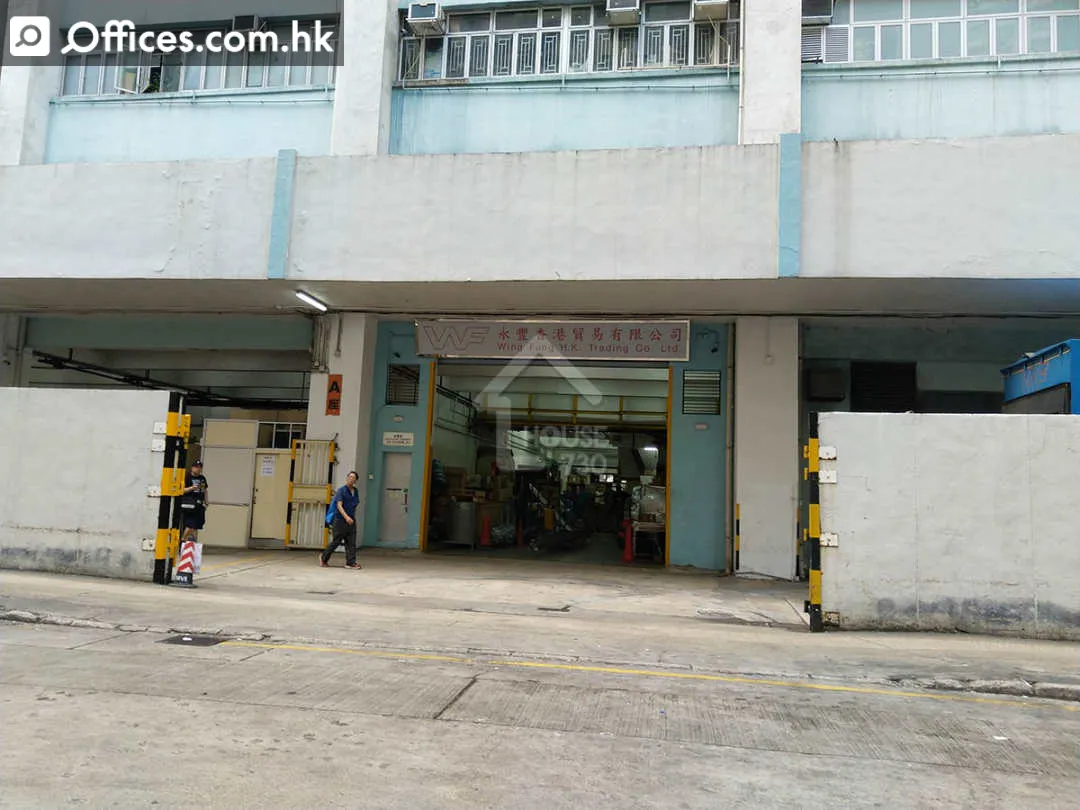 25-31 Kwai Fung Crescent